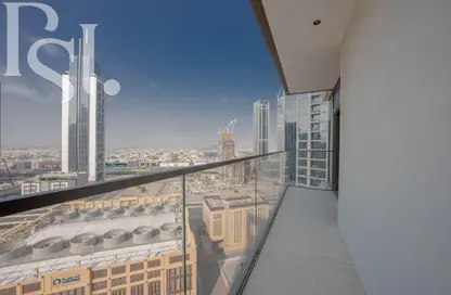 شقة - 2 غرف نوم - 2 حمامات للايجار في برج التاج - وسط مدينة دبي - دبي