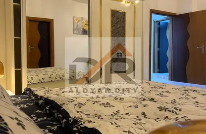 شقة - غرفة نوم - 2 حمامات للايجار في مساكن كورنيش عجمان - طريق كورنيش عجمان - عجمان