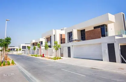 Villa - 4 Bedrooms - 5 Bathrooms for sale in West Yas - Yas Island - Abu Dhabi