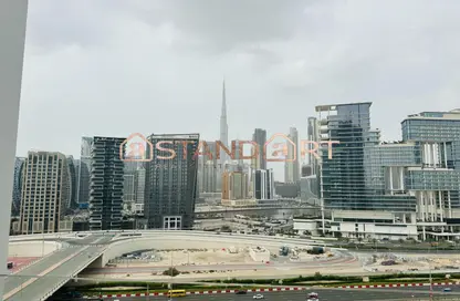 شقة - 1 حمام للبيع في رأسًا على عقب - الخليج التجاري - دبي