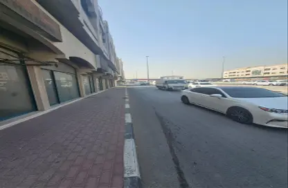 عمارة بالكامل - استوديو للبيع في مويلح - الشارقة