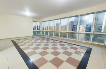 Empty Room image for: Apartment - 3 Bedrooms - 4 Bathrooms for rent in Lulu Towers - Khalifa Street - Abu Dhabi, Image 1