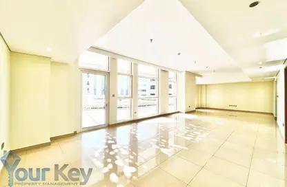 شقة - 3 غرف نوم - 4 حمامات للايجار في يونايتد سكوير - الخالدية - أبوظبي شقة - 3 غرف نوم - 4 حمامات للايجار في يونايتد سكوير - الخالدية - أبوظبي