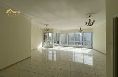 Apartment - 3 Bedrooms - 4 Bathrooms for rent in Al Majaz 2 - Al Majaz - Sharjah