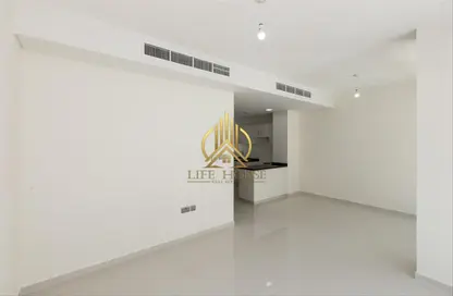 Empty Room image for: Townhouse - 3 Bedrooms - 2 Bathrooms for sale in Albizia - Damac Hills 2 - Dubai, Image 1