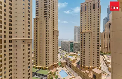 Apartment - 2 Bedrooms - 3 Bathrooms for sale in Rimal 1 - Rimal - Jumeirah Beach Residence - Dubai