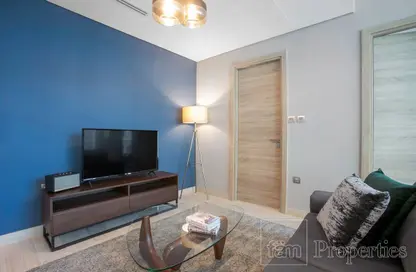 Living Room image for: Apartment - 2 Bedrooms - 2 Bathrooms for sale in Studio One - Dubai Marina - Dubai, Image 1