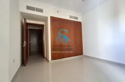 شقة - غرفة نوم - 1 حمام للايجار في شارع التعاون الجديد - التعاون - الشارقة