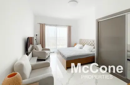 Apartment - Studio - 1 Bathroom for rent in Golden Dream Tower 1 - Jumeirah Village Circle - Dubai