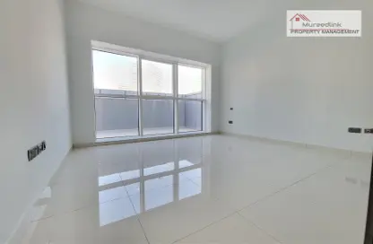 Empty Room image for: Apartment - 1 Bedroom - 1 Bathroom for rent in Danat Tower A - Danat Towers - Muroor Area - Abu Dhabi, Image 1