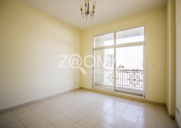 Spacious 2Bed | Laundry | Community view