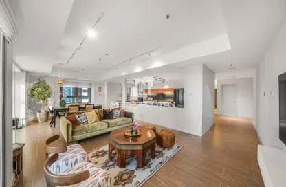 Apartment - 3 Bedrooms - 4 Bathrooms for sale in Princess Tower - Dubai Marina - Dubai