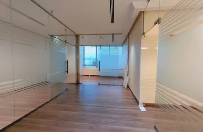 مكتب - استوديو - 1 حمام للايجار في برج التغريد - شارع المطار - أبوظبي