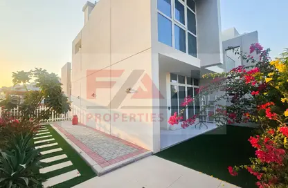Townhouse - 3 Bedrooms - 3 Bathrooms for sale in Centaury - The Roots DAMAC Hills 2 - Damac Hills 2 - Dubai