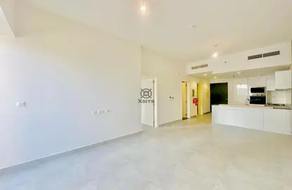 Empty Room image for: Apartment - 1 Bedroom - 2 Bathrooms for rent in Lucky 1 Residence - Jumeirah Village Circle - Dubai, Image 1