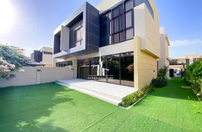 Villa - 3 Bedrooms - 4 Bathrooms for sale in Longview - DAMAC Hills - Dubai