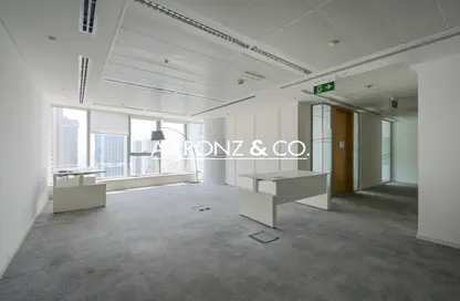Office Space - Studio - 4 Bathrooms for rent in Platinum Tower (Pt Tower) - JLT Cluster I - Jumeirah Lake Towers - Dubai