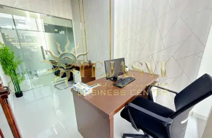 Office Space - Studio - 1 Bathroom for rent in Red Avenue - Al Garhoud - Dubai