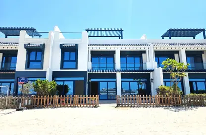 Villa - 5 Bedrooms - 6 Bathrooms for rent in Palma Residences - Palm Jumeirah - Dubai