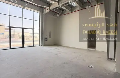 مستودع - استوديو - 2 حمامات للايجار في أم الثعوب - أم القيوين