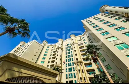 Apartment - 3 Bedrooms - 4 Bathrooms for rent in Al Nabat - Shoreline Apartments - Palm Jumeirah - Dubai