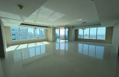 Apartment - 3 Bedrooms - 4 Bathrooms for rent in Blue Tower - Al Majaz 3 - Al Majaz - Sharjah