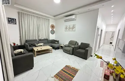فيلا - 3 غرف نوم - 6 حمامات للبيع في الزاهية جاردنز - الزاهية - عجمان