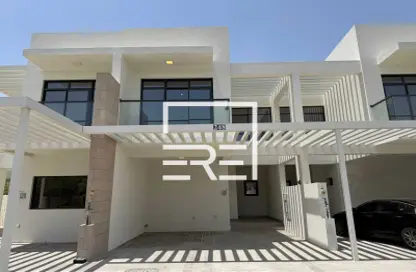 Townhouse - 3 Bedrooms for rent in DAMAC Hills - Dubai