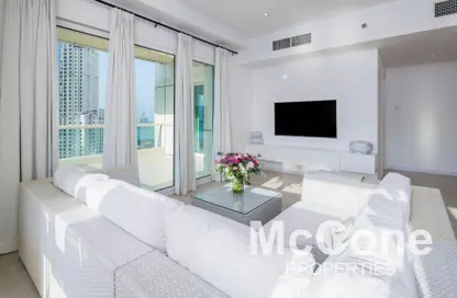 Living Room image for: Apartment - 2 Bedrooms - 2 Bathrooms for sale in The Royal Oceanic - Oceanic - Dubai Marina - Dubai, Image 1