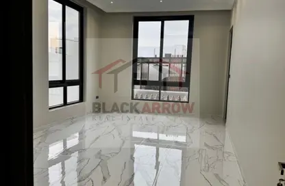 Villa - 4 Bedrooms - 5 Bathrooms for rent in Al Aweer 1 - Al Aweer - Dubai