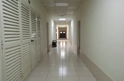 سكن عمال - استوديو - 8 حمامات للايجار في المرحلة 1 - مجمع دبي للإستثمار - دبي