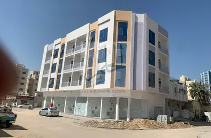 عمارة بالكامل - 8 غرف نوم - 8 حمامات للبيع في ليوارا 1 - عجمان