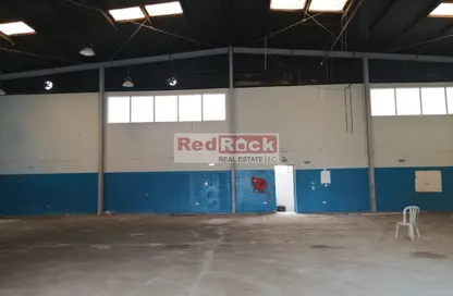 Warehouse - Studio - 2 Bathrooms for rent in Al Qusais Industrial Area - Al Qusais - Dubai