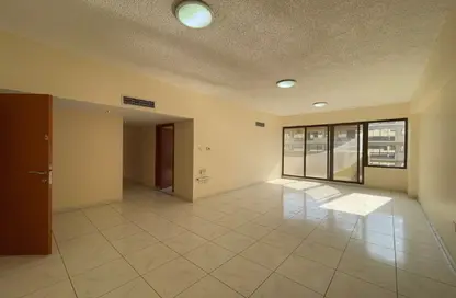 Apartment - 3 Bedrooms - 2 Bathrooms for rent in Silver Sands 1 - Mankhool - Bur Dubai - Dubai