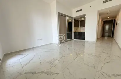 Apartment - Studio - 1 Bathroom for rent in Golden Dream Tower 1 - Jumeirah Village Circle - Dubai