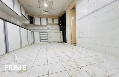 Apartment - 3 Bedrooms - 4 Bathrooms for rent in Airport Road - Abu Dhabi