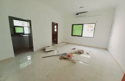 Apartment - Studio - 1 Bathroom for rent in Fire Station Road - Muwaileh - Sharjah
