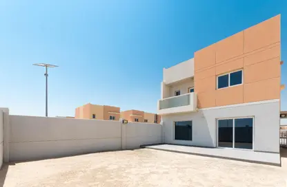 Townhouse - 3 Bedrooms - 4 Bathrooms for sale in Manazel Al Reef 2 - Al Samha - Abu Dhabi
