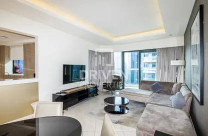 صورة لـ غرفة المعيشة شقة - 3 غرف نوم - 4 حمامات للايجار في فندق ومساكن برج باراماونت - الخليج التجاري - دبي ، صورة رقم 1