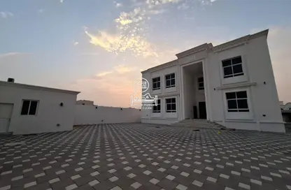فيلا - 6 غرف نوم - 7 حمامات للايجار في مدينة الرياض - أبوظبي