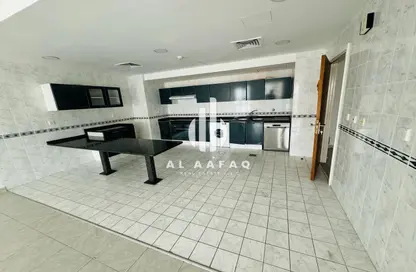 شقة - 2 غرف نوم - 3 حمامات للايجار في المجاز 3 - المجاز - الشارقة