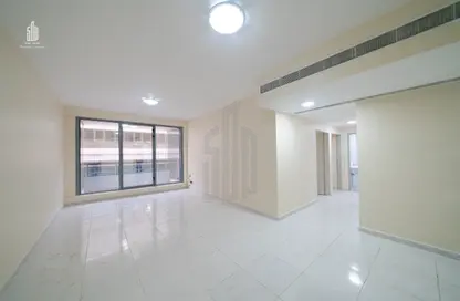 Apartment - 3 Bedrooms - 2 Bathrooms for rent in Silver Sands 1 - Mankhool - Bur Dubai - Dubai