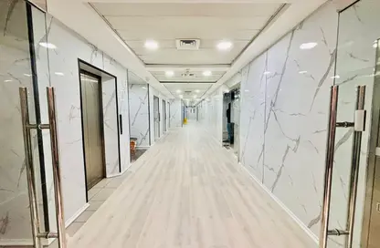 Business Centre - Studio for rent in Bank Street Building - Mankhool - Bur Dubai - Dubai