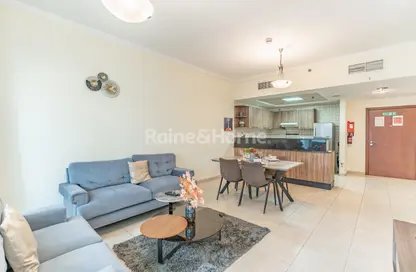 Apartment - 1 Bedroom for rent in Burj Al Nujoom - Downtown Dubai - Dubai