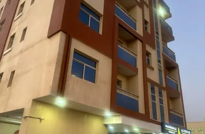 عمارة بالكامل - 8 غرف نوم - 8 حمامات للبيع في الياسمين - عجمان