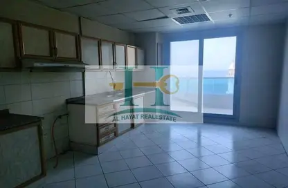 Apartment - 3 Bedrooms - 3 Bathrooms for rent in Corniche Ajman - Ajman