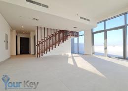 Empty Room image for: Duplex - 3 bedrooms - 5 bathrooms for rent in Najmat Tower C1 - Najmat Abu Dhabi - Al Reem Island - Abu Dhabi, Image 1