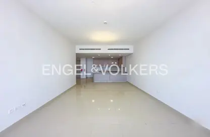 شقة - غرفة نوم - 2 حمامات للبيع في توباز افينيو - الفرجان - دبي