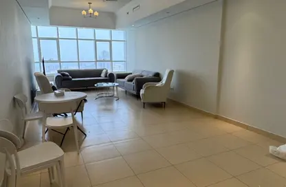 Apartment - 2 Bedrooms - 2 Bathrooms for rent in Al Khan - Sharjah
