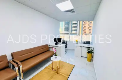 مكتب - استوديو - 1 حمام للايجار في فاطمه محمد احمد بن سليمان - الرفاعة - بر دبي - دبي